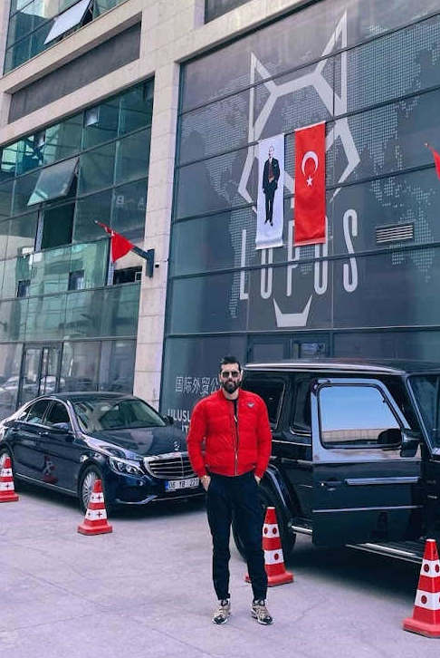 Aziz Yalçıniın Fotoğrafı